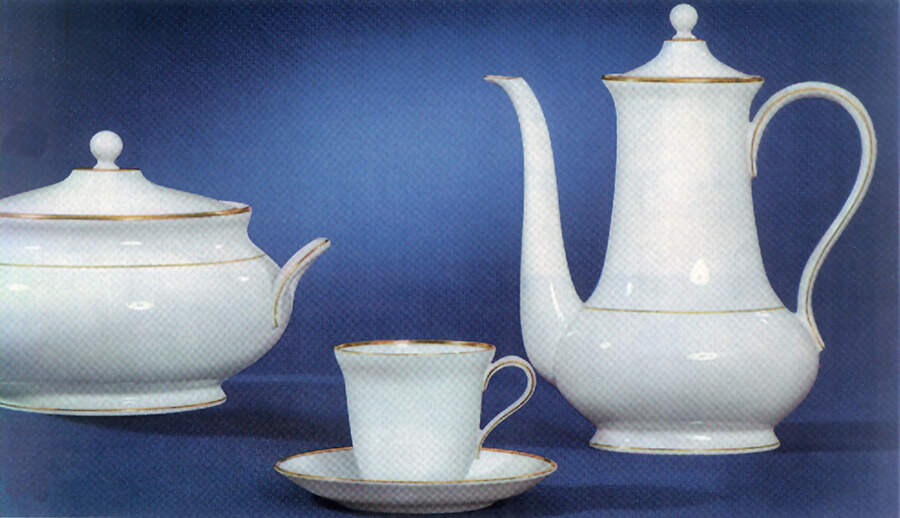 Classica Gold Coffee Pot & Lid by Hutschenreuther-1