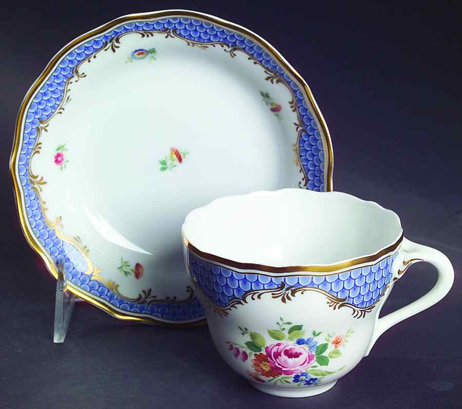 Coburg Flat Cup & Saucer Set by Hutschenreuther-1