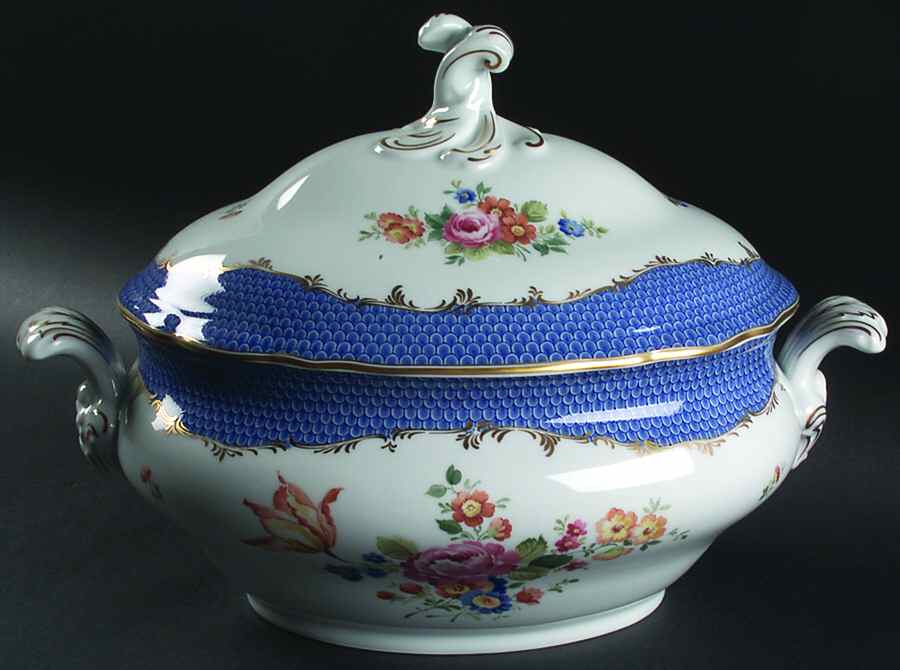 Coburg Oval Tureen & Lid by Hutschenreuther-1