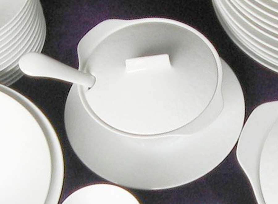 Coronation Gravy Boat with Attached Underplate by Hutschenreuther-1