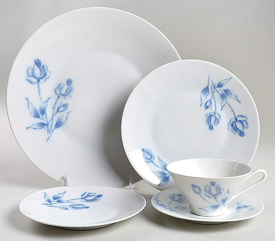 Cobalt Rose (Smooth) 5 Piece Place Setting by Hutschenreuther-1
