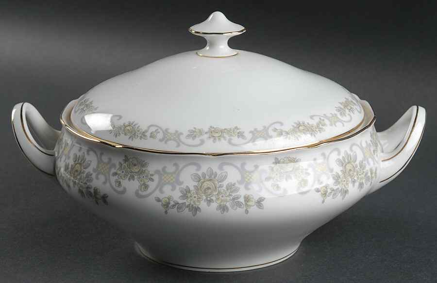 Corsage Round Covered Vegetable by Hutschenreuther-1