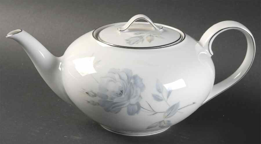 Dawn Rose Teapot & Lid by Hutschenreuther-1