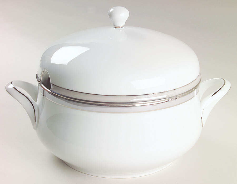 Davos Tureen &  Lid by Hutschenreuther-1