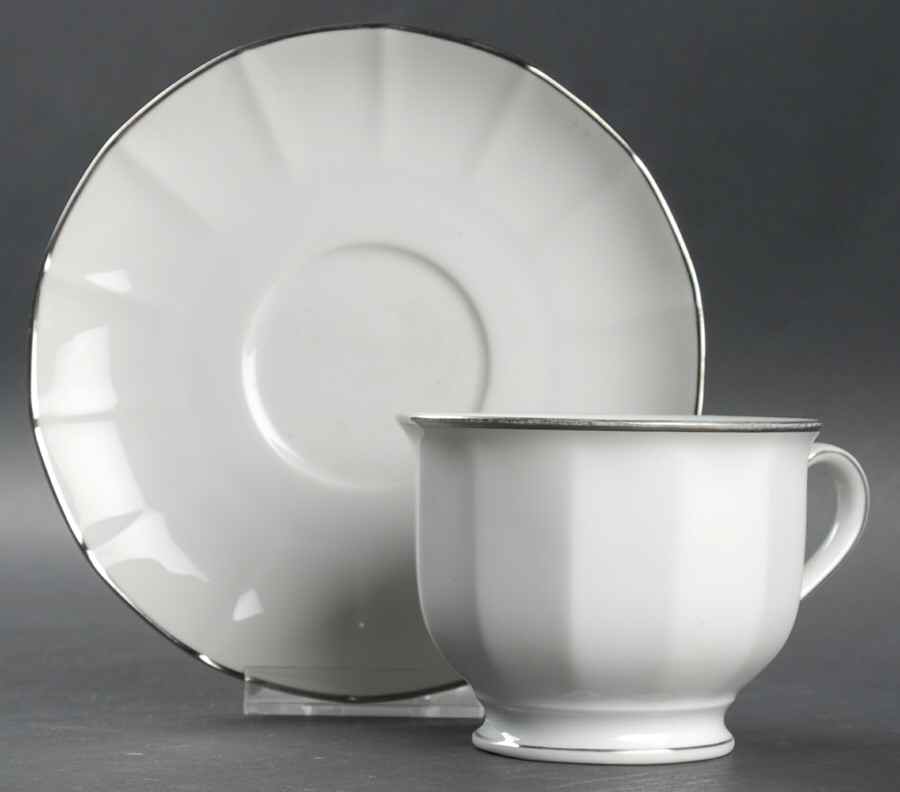 Diamond Footed Cup & Saucer Set by Hutschenreuther-1