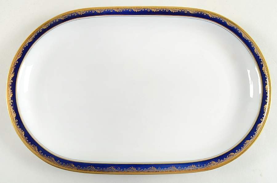 The Diplomat 12" Oval Serving Platter by Hutschenreuther-1