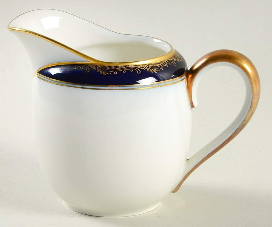 The Diplomat Creamer by Hutschenreuther-1