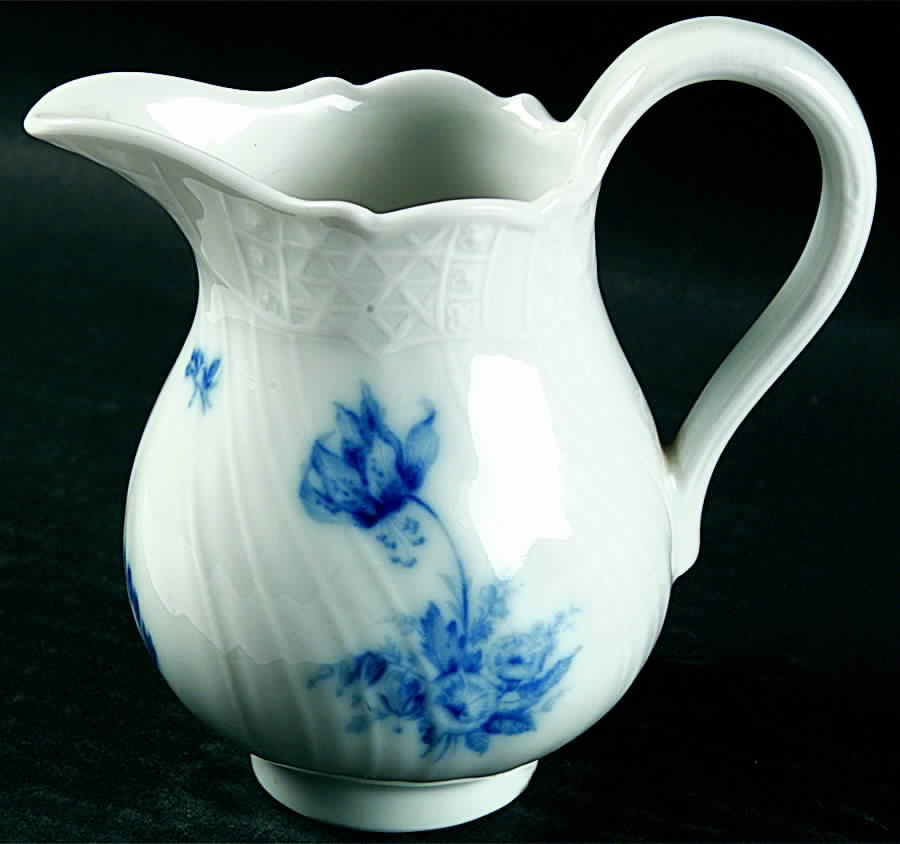 Dresden Blau Creamer by Hutschenreuther-1