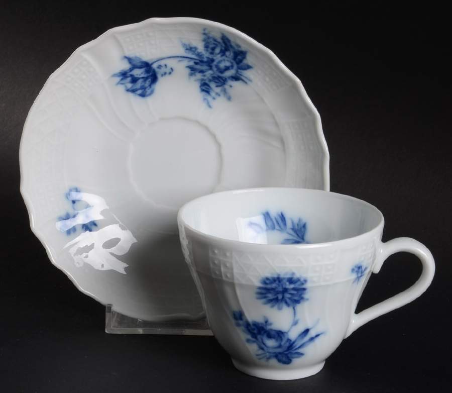 Dresden Blau Flat Cup & Saucer Set by Hutschenreuther-1