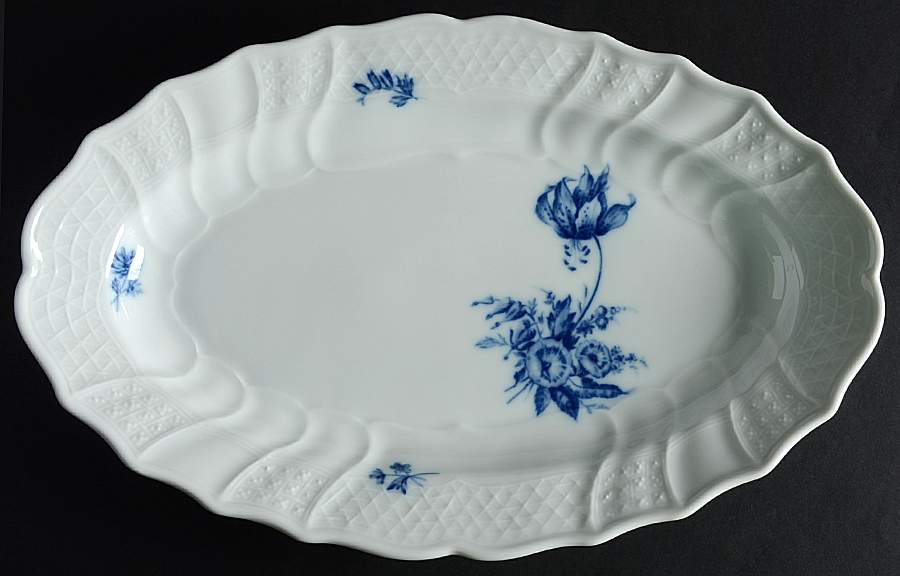 Dresden Blau 14" Oval Serving Platter by Hutschenreuther-1