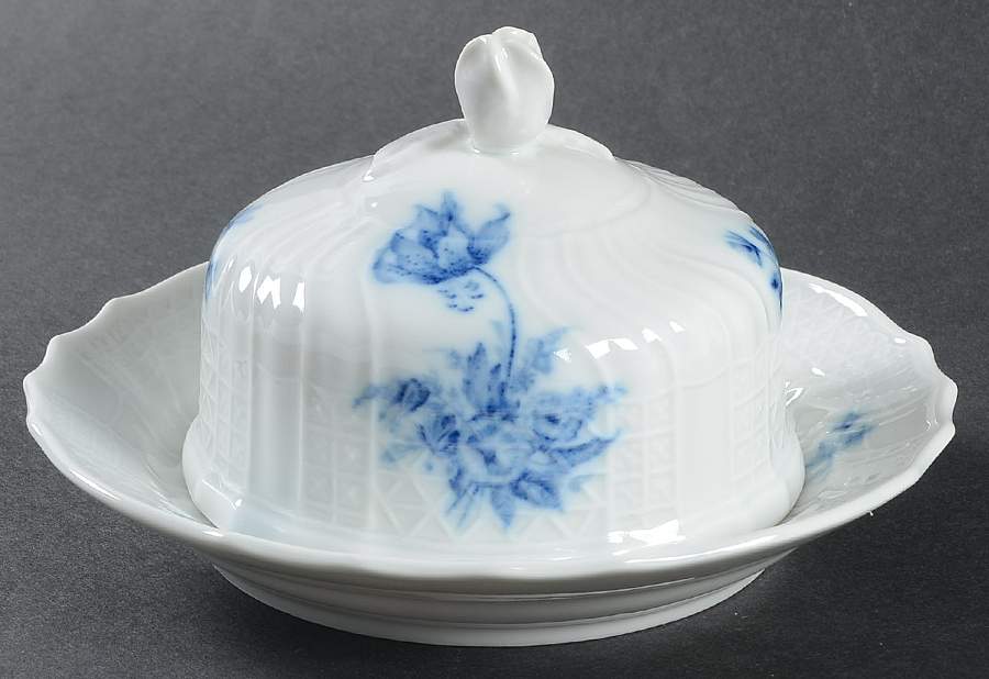 Dresden Blau Round Covered Butter by Hutschenreuther-1