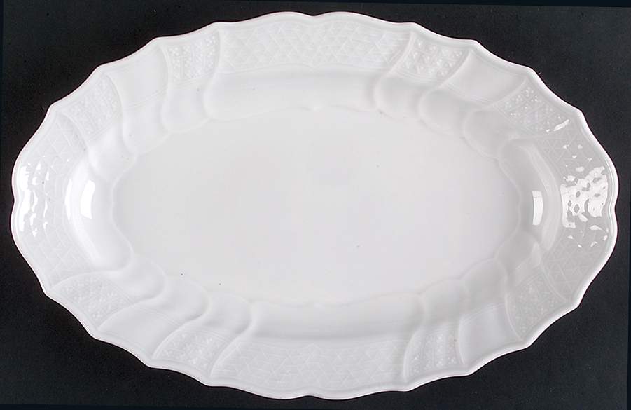 Dresden All White 14" Oval Serving Platter by Hutschenreuther-1