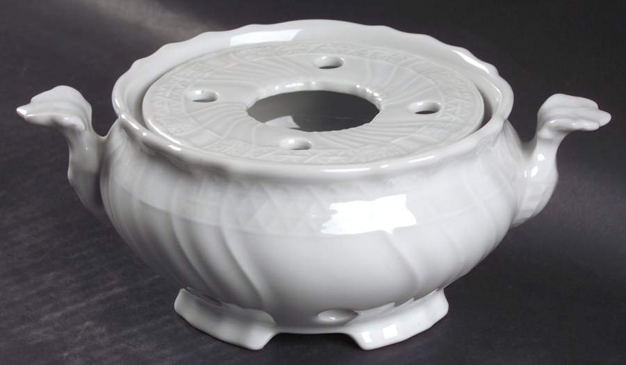 Dresden All White China Warmer Stand by Hutschenreuther-1