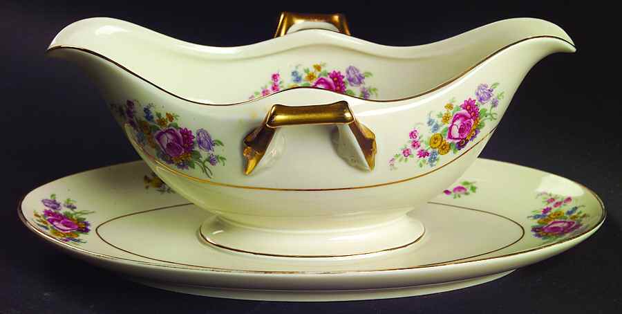 Dresden Gravy Boat with Attached Underplate by Hutschenreuther-1