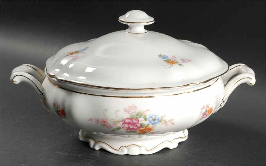 The Eaton Round Covered Vegetable by Hutschenreuther-1