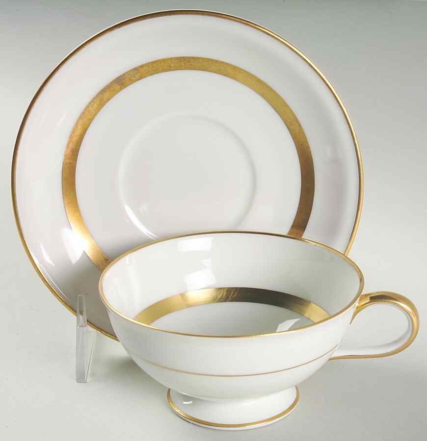 Empire Footed Cup & Saucer Set by Hutschenreuther-1