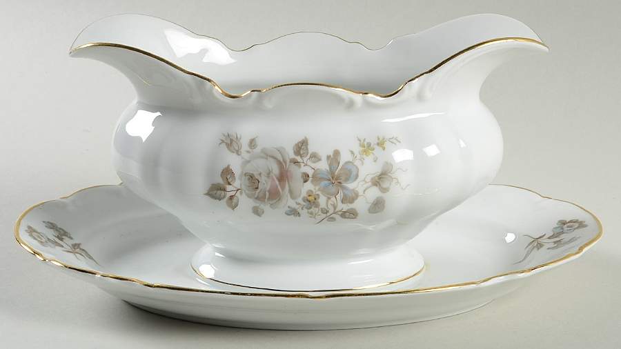 Empire Rose Gravy Boat with Attached Underplate by Hutschenreuther-1
