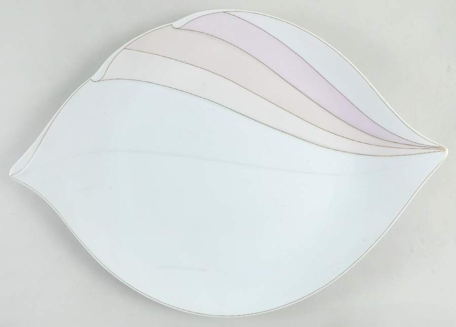 En Vogue 18" Oval Serving Platter by Hutschenreuther-1