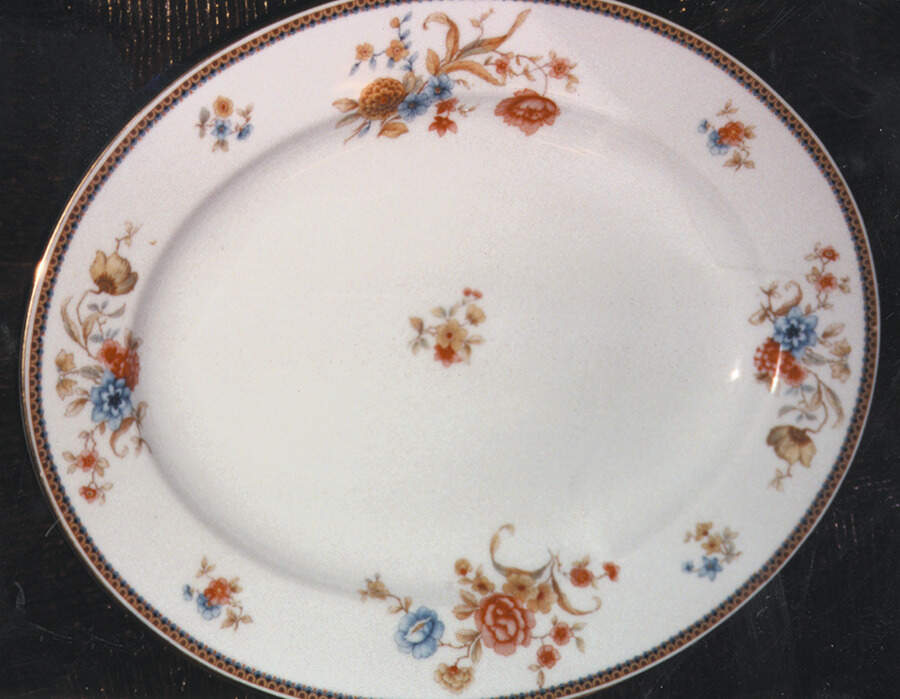 Essex Dinner Plate by Hutschenreuther-1