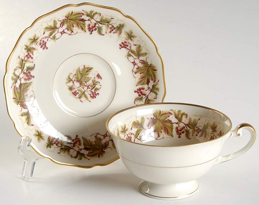 Falstaff Footed Cup & Saucer Set by Hutschenreuther-1