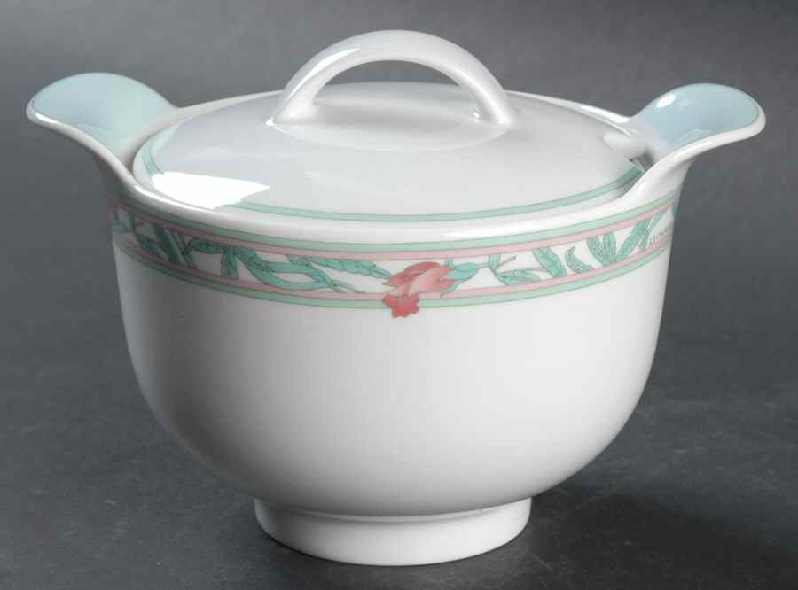 Ferrara (Galleria Shape) Round Gravy Boat & Lid by Hutschenreuther-1