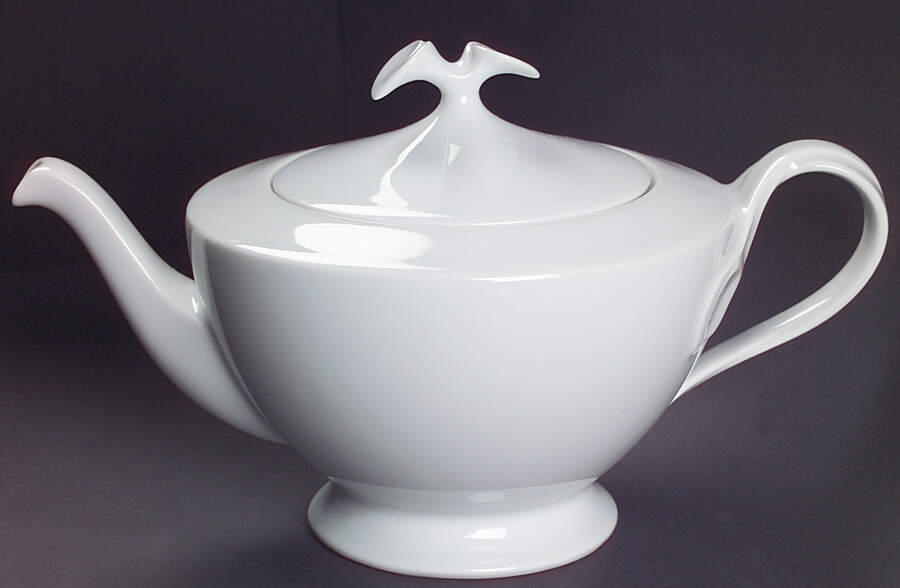 Fleuron White Teapot & Lid by Hutschenreuther-1