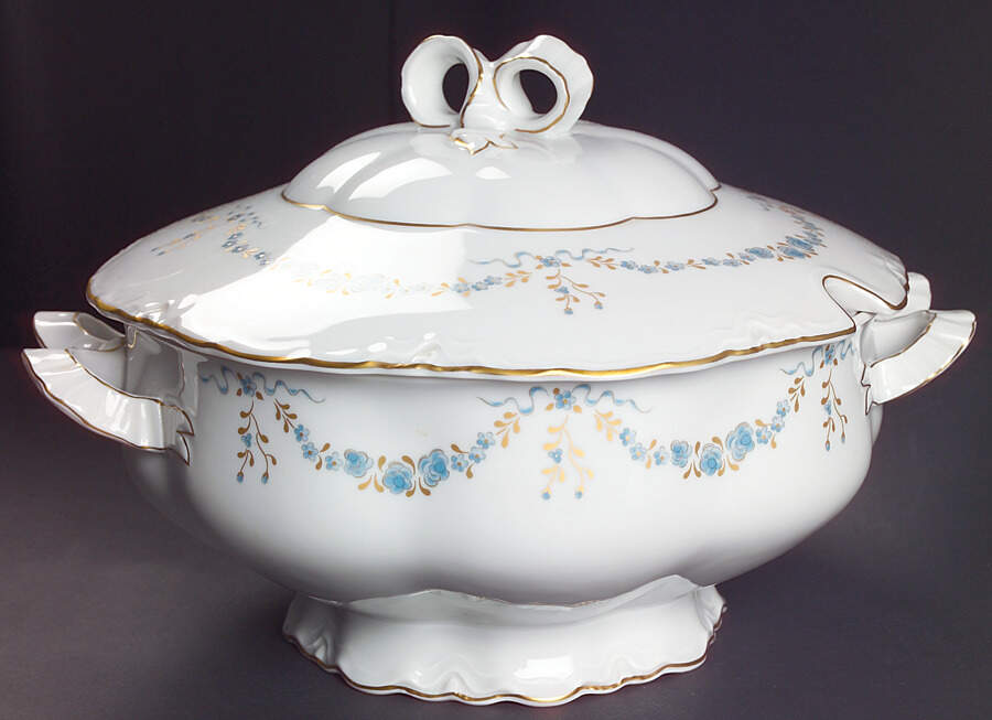 Fontainebleau Tureen &  Lid by Hutschenreuther-1