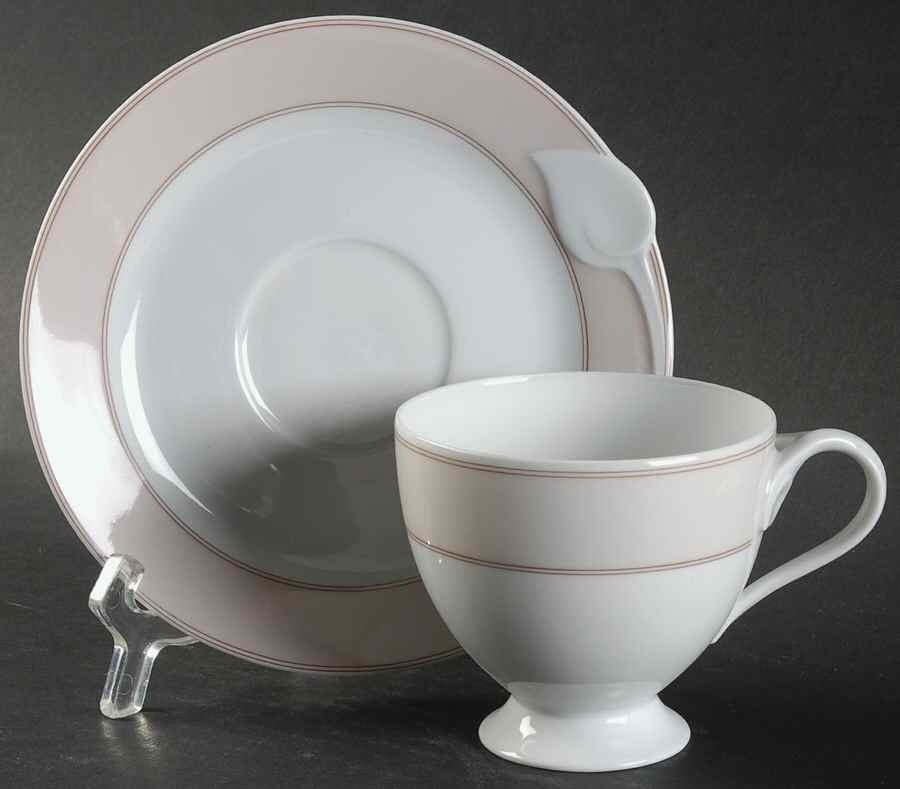 Fontaine Footed Cup & Saucer Set by Hutschenreuther-1