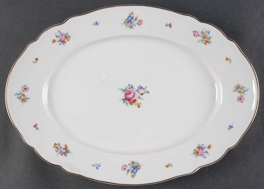 The Franklin 15" Oval Serving Platter by Hutschenreuther-1