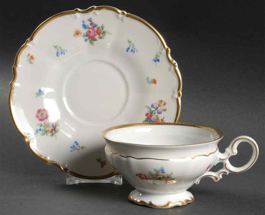The Franklin Footed Cup & Saucer Set by Hutschenreuther-1