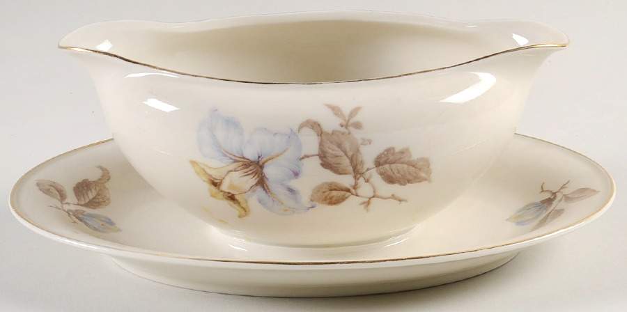 Henley Cream Gravy Boat with Attached Underplate by Hutschenreuther-1