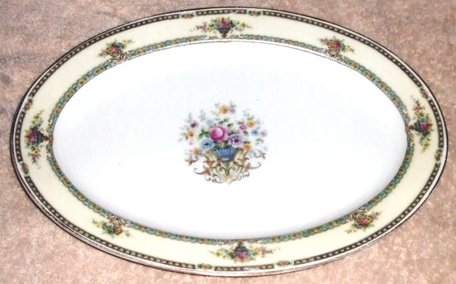 HUT1 14" Oval Serving Platter by Hutschenreuther-1