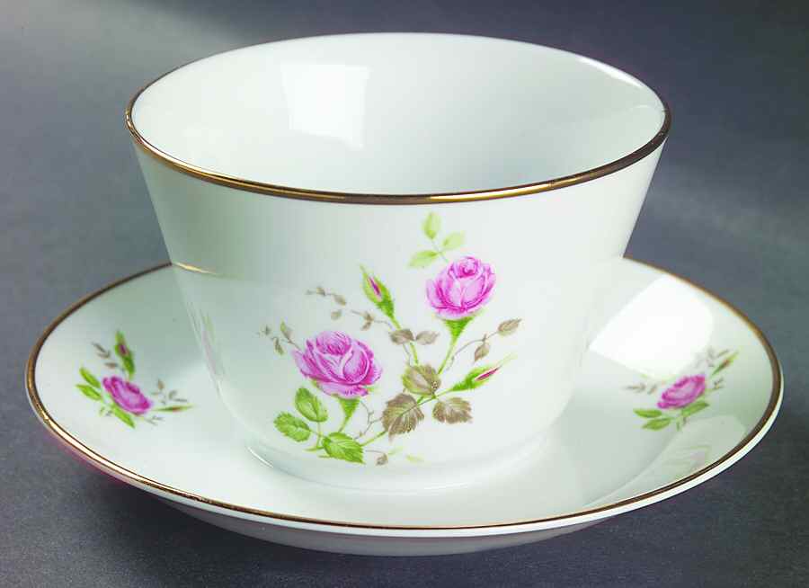 HUT115 Gravy Boat with Attached Underplate by Hutschenreuther-1