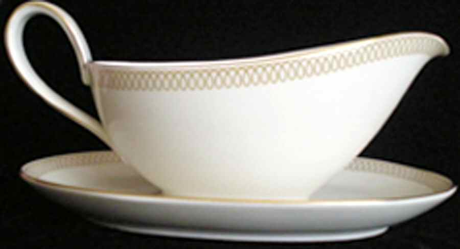 8730 Gravy Boat with Attached Underplate by Hutschenreuther-1