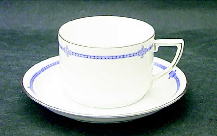 2101 Flat Cup & Saucer Set by Hutschenreuther-1