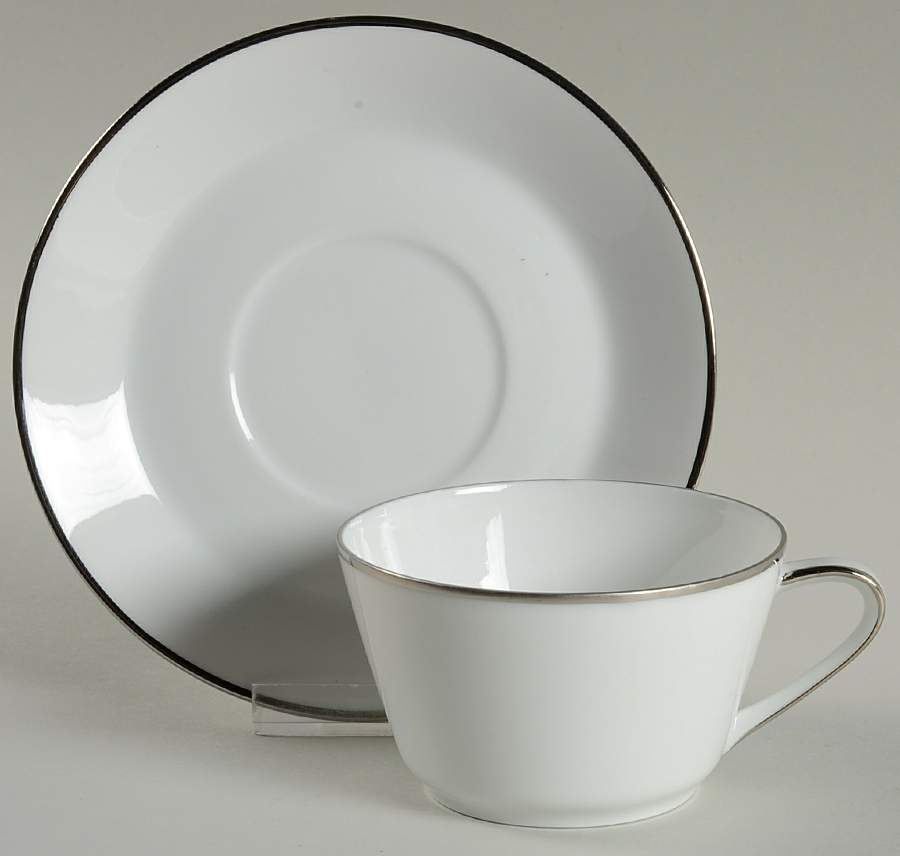 16372 Flat Cup & Saucer Set by Hutschenreuther-1