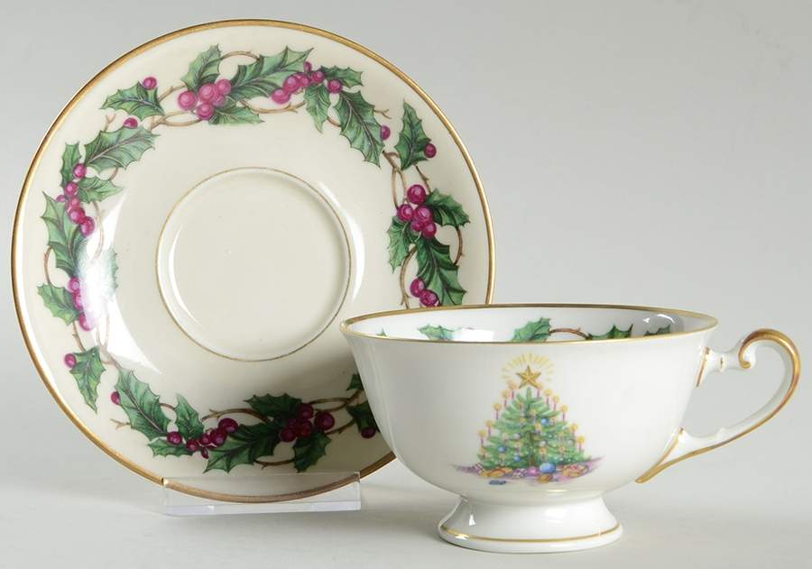 HUT172 Footed Cup & Saucer Set by Hutschenreuther-1