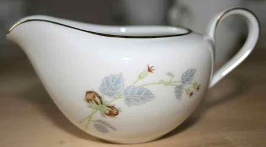 HUT180 Creamer by Hutschenreuther-1