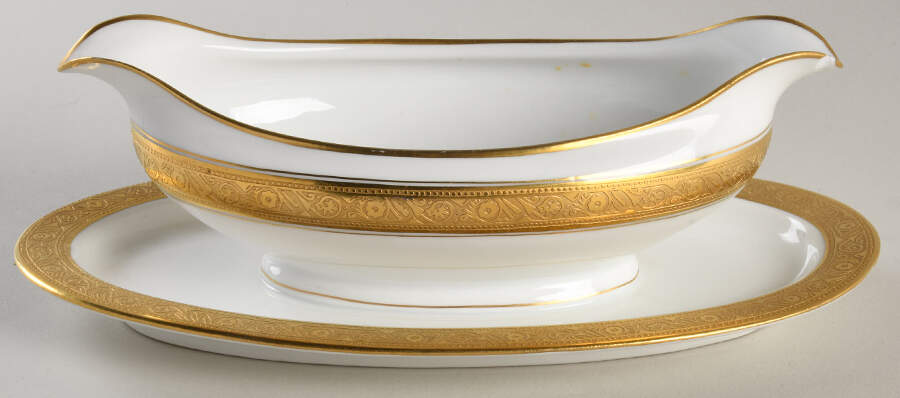 HUT184 Gravy Boat with Attached Underplate by Hutschenreuther-1