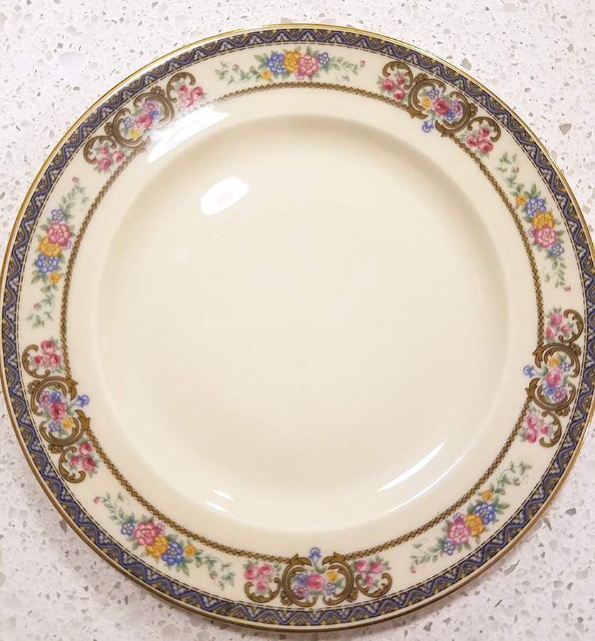 HUT190 Luncheon Plate by Hutschenreuther-1