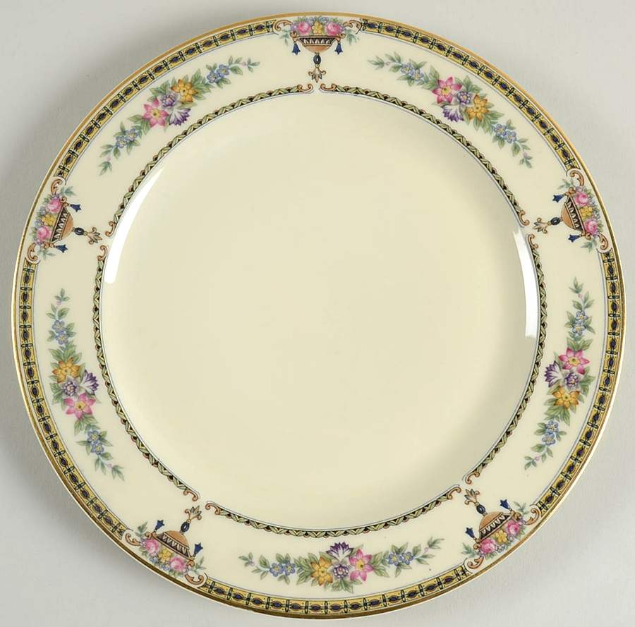 HUT208 Luncheon Plate by Hutschenreuther-1