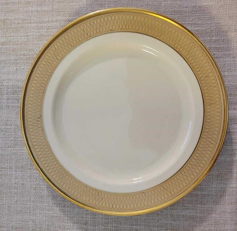 HUT243 Salad Plate by Hutschenreuther-1