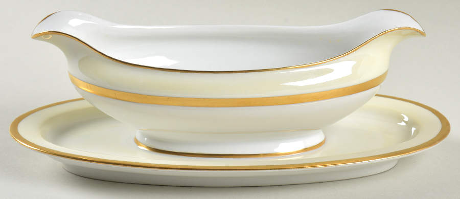 HUT25 Gravy Boat with Attached Underplate by Hutschenreuther-1