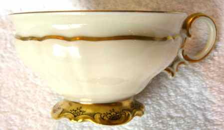 9929 Footed Cup by Hutschenreuther-1