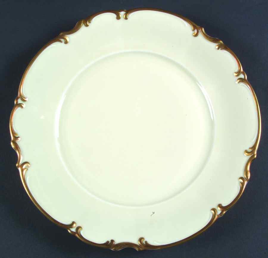 7562 Dinner Plate by Hutschenreuther-1