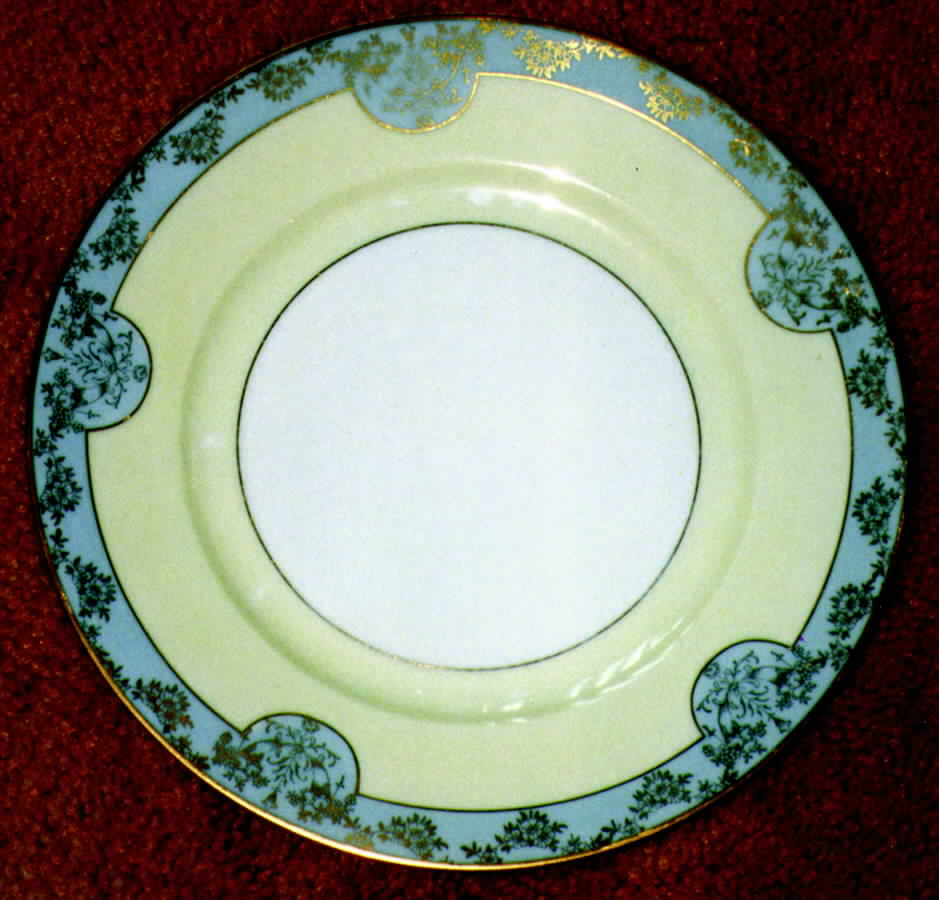 HUT390 Dinner Plate by Hutschenreuther-1