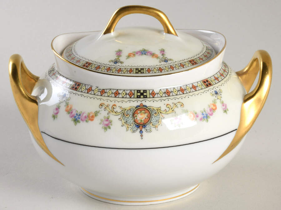 HUT4 Sugar Bowl & Lid by Hutschenreuther-1