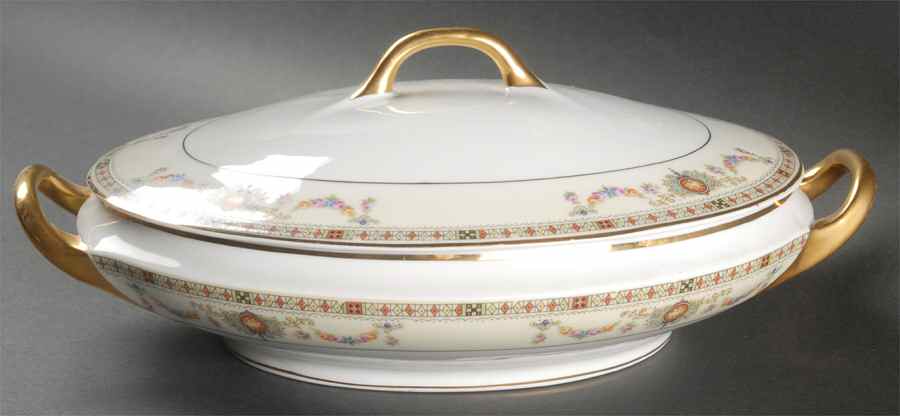 HUT4 Oval Covered Vegetable by Hutschenreuther-1