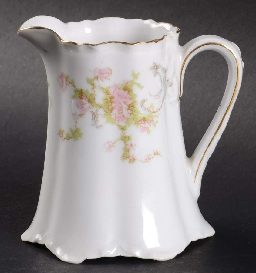 HUT425 Creamer by Hutschenreuther-1