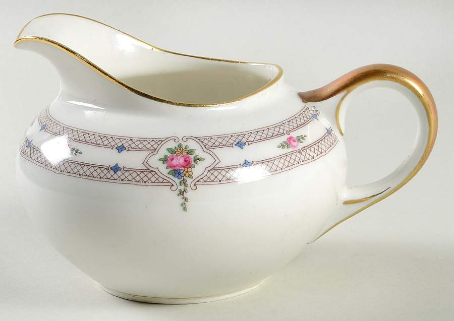 HUT432 Creamer by Hutschenreuther-1
